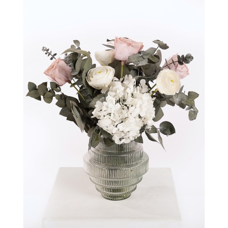 Lillekimp tulikas ja roos