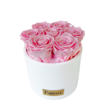 7 heleroosat roosi valges keraamilises vaasis (logoga)